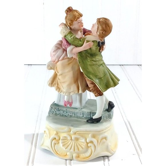 Vtg Lefton Music Box “A Time For Us" Young Couple On A Park Bench Figuri… - Picture 3 of 12